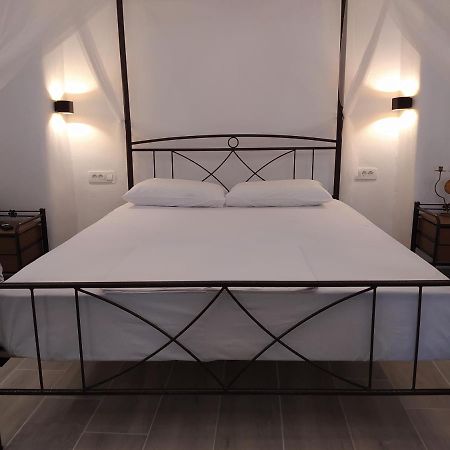 Mentoras' Complex Apartment Emporio  ภายนอก รูปภาพ