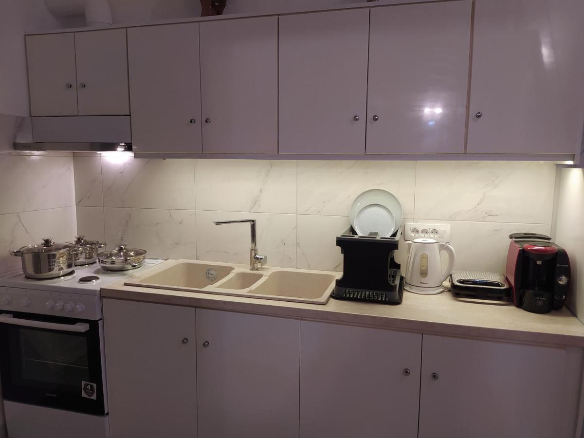 Mentoras' Complex Apartment Emporio  ภายนอก รูปภาพ