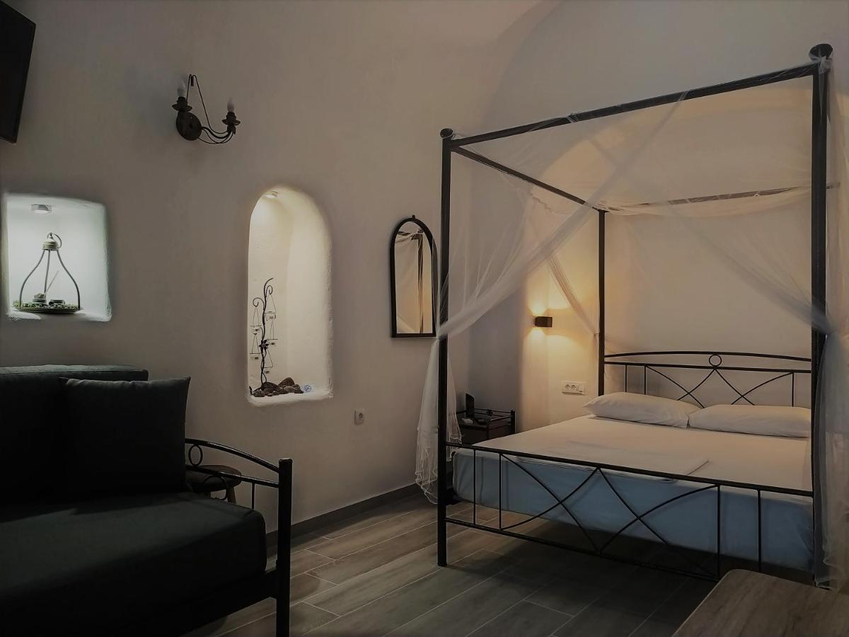 Mentoras' Complex Apartment Emporio  ภายนอก รูปภาพ