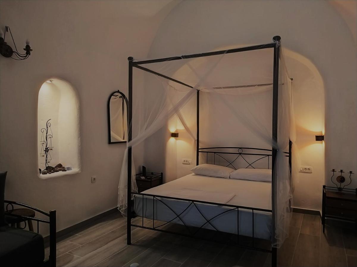 Mentoras' Complex Apartment Emporio  ภายนอก รูปภาพ